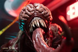 Licker 1/1 Scale Bust (exclusive)