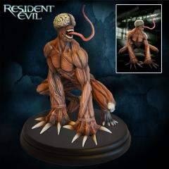Licker 1/4 Scale Statue (exclusive)