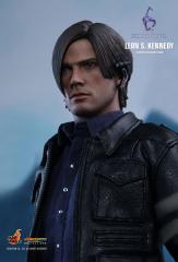 Leon S. Kennedy RE6 1/6 Scale Figure