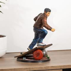 Ryo Hazuki 10" Statue