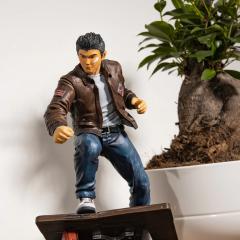 Ryo Hazuki 10" Statue