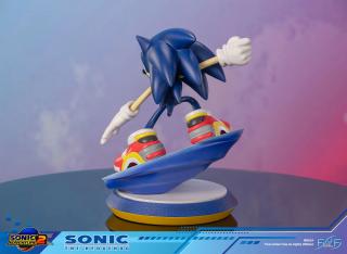 Sonic 9.6" Statue