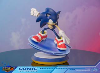 Sonic 9.6" Statue