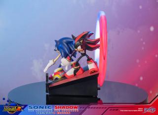 Sonic & Shadow 14.2" Statue (definitive)
