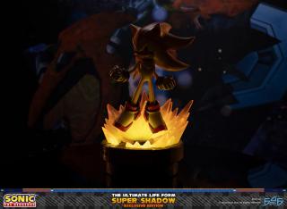 Super Shadow: Ultimate Life Form 12.6" Statue (exclusive)