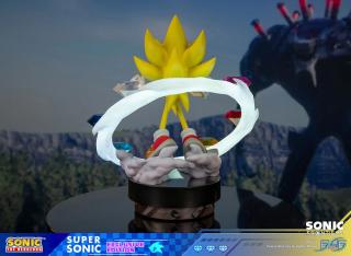 Super Sonic 17.7" Statue (exclusive)