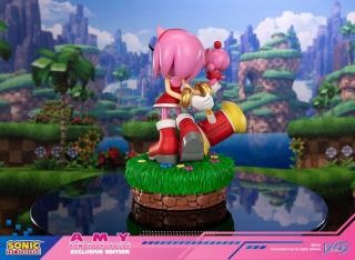 Amy 14" Statue (exclusive)