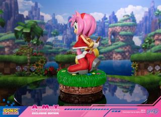 Amy 14" Statue (exclusive)