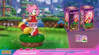 Amy 14" Statue