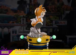 Tails 14" Statue (exclusive)
