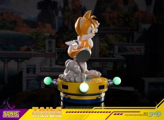 Tails 14" Statue (exclusive)