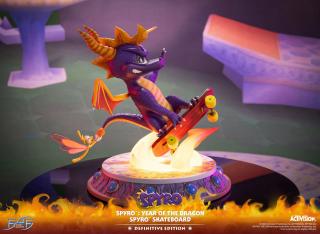 Spyro Skateboard 13.7" Statue (definitive)