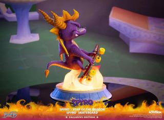 Spyro Skateboard 13.7" Statue (exclusive)