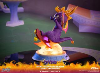 Spyro Skateboard 13.7" Statue (exclusive)