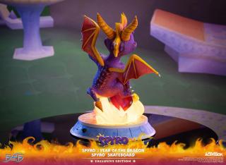 Spyro Skateboard 13.7" Statue (exclusive)