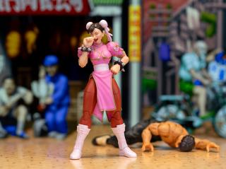 Chun-Li 6" Figure (player 2 / exclusive)