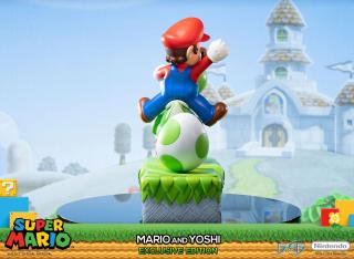 Mario & Yoshi Statue (exclusive)