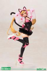 Lucky Chloe 1/7 Scale Statue