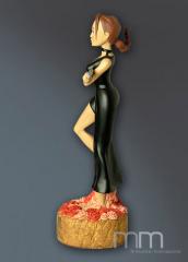 Lara Croft on Roses 11.8" Statue