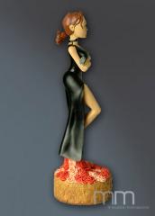 Lara Croft on Roses 11.8" Statue