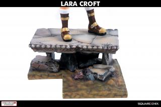 Lara Croft 17" Statue (AoD)