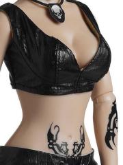 Amanda Evert 17" Figure