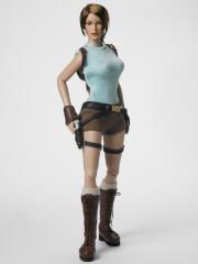 Lara Croft 17" Figure (Classic Beauty / exclusive)