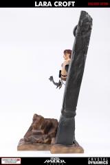 Lara Croft 18" Statue (exclusive)