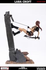 Lara Croft 18" Statue (exclusive)
