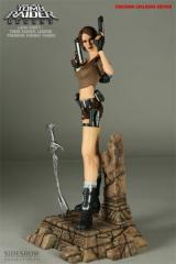 Lara Croft Premium Format Statue (Legend / exclusive)