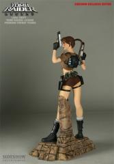 Lara Croft Premium Format Statue (Legend / exclusive)