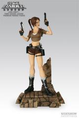 Lara Croft Premium Format Statue (Legend)