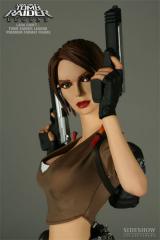 Lara Croft Premium Format Statue (Legend)