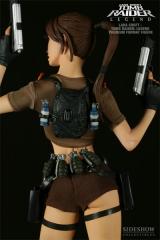 Lara Croft Premium Format Statue (Legend)