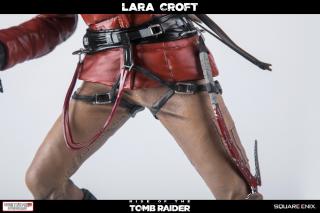 Lara Croft 1:6 Scale Statue