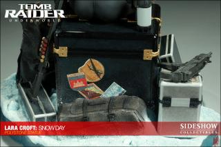 Lara Croft: Snow Day Statue
