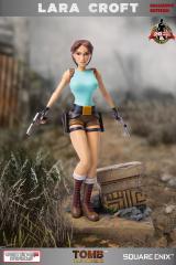 Lara Croft 14" Statue (exclusive)