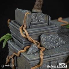 Lara Croft 9.2" Statue