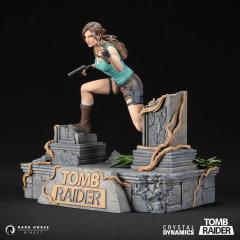 Lara Croft 9.2" Statue