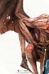 Geralt 1/4 Scale Statue (exclusive)