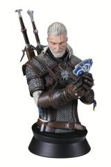Geralt playing Gwent Bust