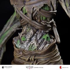 Leshen 15" Statue