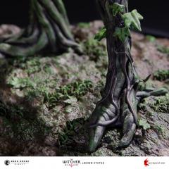 Leshen 15" Statue