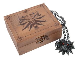 Wolf Head Medallion (LED w/ box)