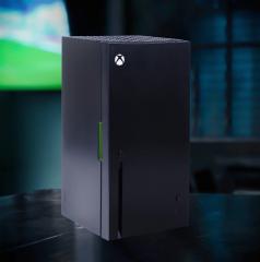 Xbox Series X Replica Mini Fridge (8 can)